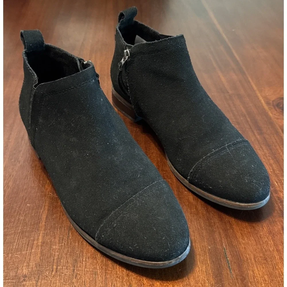 TOMS Womens 9.5 Black Suede Chelsea Ankle Boots Side Zip Low Heel Booties